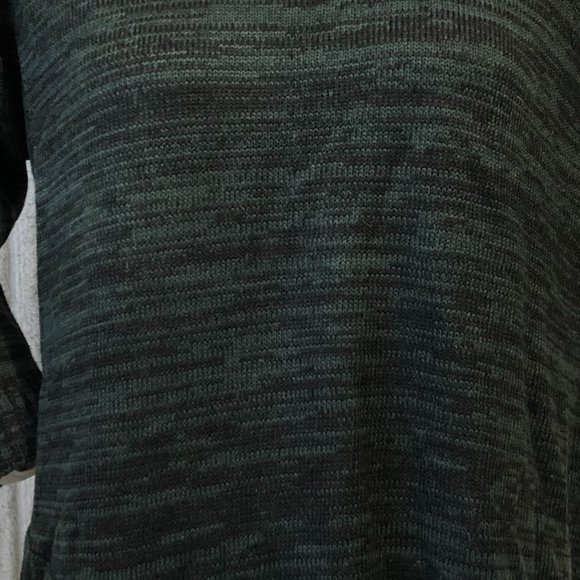 WARM SWEATER WITH RUFFLES ONE OF THE SIDES ON THE BOTTOM.  NWT SIZE PXL - Picture 6 of 8